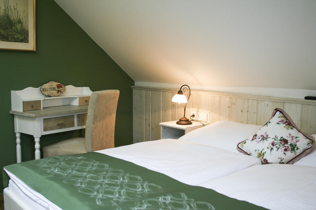 Landgasthof Friedl Hotel Sankt Lorenzen bei Knittelfeld Luaran gambar
